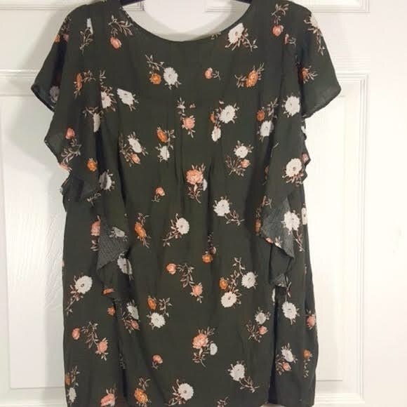 NWOT Torrid Green Floral Ruffle Button Down Top - Picture 3 of 7